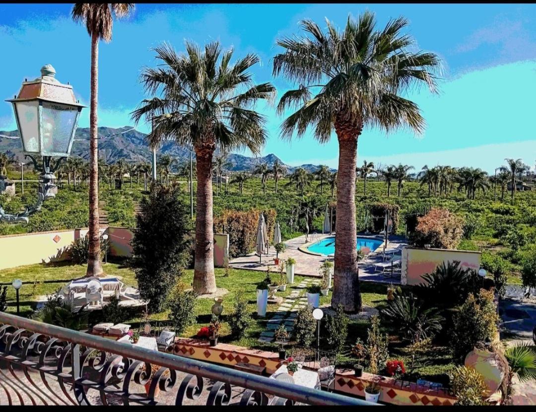Villa Laura Apartment Giardini-Naxos Exterior foto